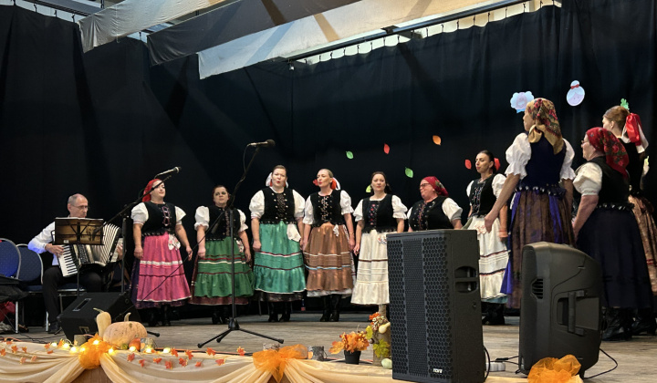 Mesiac úcty k starším 2025