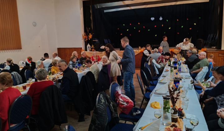 Mesiac úcty k starším 2025