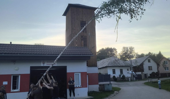Stavanie mája 2026