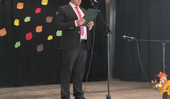 Mesiac úcty k starším 2026